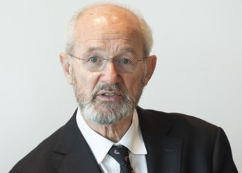 Julian Assanges Vater in Berlin: "Die Bundesregierung muss endlich handeln"