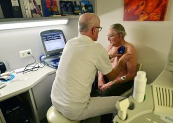 KBV-Bericht: Kassenärzte rechneten 2021 fast 2,5 Millionen Behandlungen von Impfnebenwirkungen ab