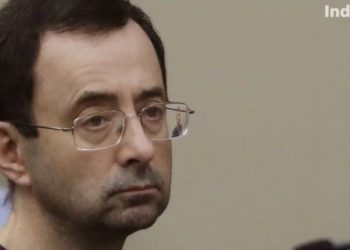 Mehr als 90 ehemalige Turner und Überlebende des sexuellen Missbrauchs verklagen das FBI wegen verpfuschten Larry-Nassar-Falls auf 1 Milliarde Dollar