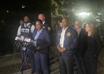 New York City: Eine junge Mutter wird von einem Schützen hingerichtet, während sie einen Kinderwagen in der Upper East Side schiebt