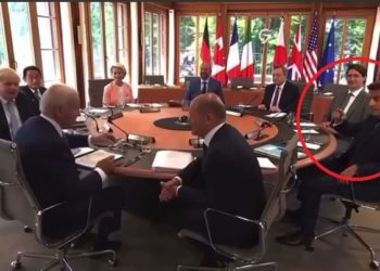 PEINLICH: Joe Biden muss von deutschen und französischen Führungskräften trainiert werden, um sich umzudrehen und für ein Gruppenfoto bei G7 zu posieren (VIDEO)