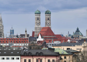 Staatsanwaltschaft München beschlagnahmt Wohnungen von Russen