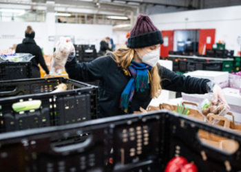 Wegen Geldentwertung: Jeder Sechste schränkt sich beim Essen ein