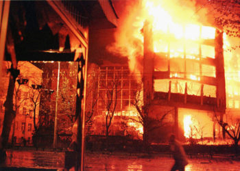 Wie sich russische Truppen den NATO-Streitkräften in Jugoslawien widersetzten