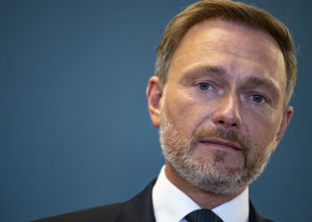 "Gefahr einer sehr ernstzunehmenden Wirtschaftskrise": Lindner schwört Bürger auf Entbehrungen ein