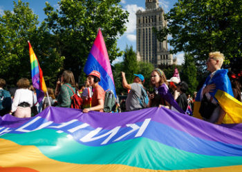 "Ukraine is gay": Zehntausende bei Pride-Parade in Warschau