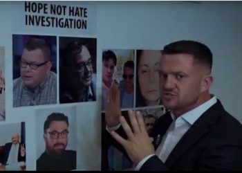 Tommy Robinson entlarvt „Hope Not Hate“ in neuem Dokumentarfilm – Infiltrierte Gruppe mit Insider – Gruppe angeklagt wegen Lügen, Verleumdungen, Drohungen und sexuellem Missbrauch (VIDEO)