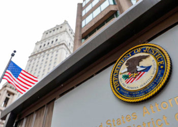 Einwohner von New York mit Verbindungen zu China wegen angeblichen Green-Card-Betrugs im Wert von 27 Millionen US-Dollar verhaftet, Zugang zu prominenten Politikern verkauft