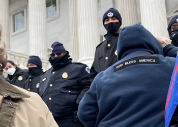 VERDÄCHTIGE Polizei am 6. Januar im US-Kapitol gesichtet