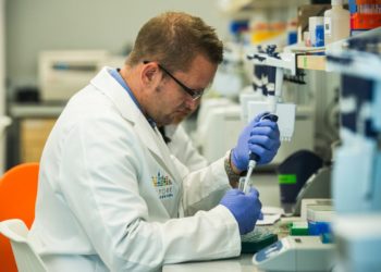 Mitglieder des Geheimdienstausschusses geben Warnung vor möglicher Bedrohung heraus, die auf die DNA von Amerikanern abzielt