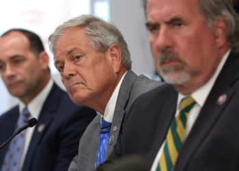 US-Ölverkäufe nach China könnten „rechtswidrige Aktivitäten“ sein, sagen GOP-Gesetzgeber gegenüber Biden