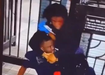 Rechtsextreme Staatsanwaltschaft von Manhattan verteidigt die Freilassung eines Teenagers *mit früheren Festnahmen*, der einen Polizisten brutal geschlagen hat