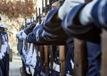 Angst vor Aufständen? Österreich und Deutschland bereiten sich auf Militäreinsätze im Innern vor