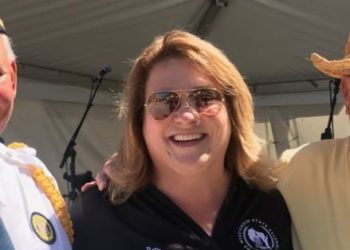 BREAKING BIG: Die Senatorin des Staates Wisconsin, Janel Brandtjen, unterschreibt die Resolution von Rep. Ramthun, Wisconsins 10 Wahlmänner für Joe Biden zurückzufordern