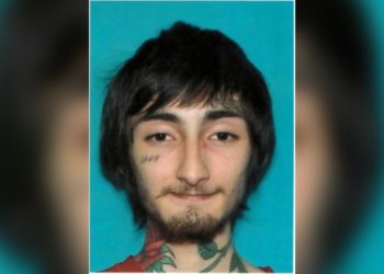 Breaking: Highland Park Shooter Bobby Crimo war vor der Massenerschießung am Montag den Strafverfolgungsbehörden bekannt