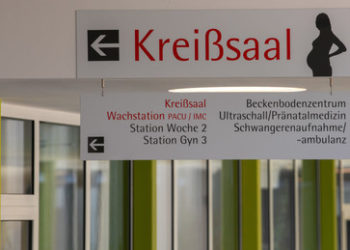 Demografie: Geburtenrückgang in Deutschland setzt sich fort