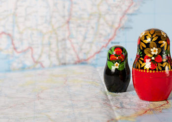 Der Versuch, die russische Sprache und Kultur "auszumerzen", hat das Niveau einer Farce erreicht