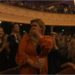 Der abgesagte Hollywood-Star bricht in Tränen aus, als das konservative Publikum Standing Ovations gibt