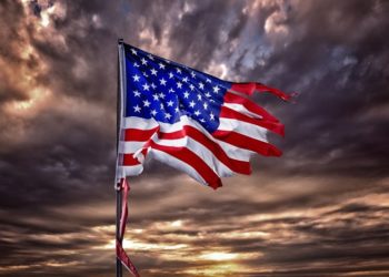 Eine demokratisch-republikanische tyrannische Junta, die von einem abtrünnigen nationalen Sicherheitsapparat unterstützt wird, untergräbt die amerikanische konstitutionelle Republik