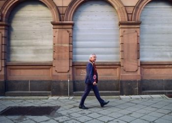 Frankfurter "Skandal-Oberbürgermeister" Feldmann will Ende Januar 2023 abtreten