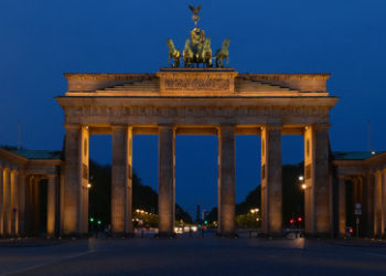 Giffey: Beleuchtung am Brandenburger Tor nach Mitternacht abschalten