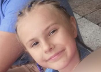 Großbritannien: 9-jähriges litauisches Mädchen bei einem Angriff am helllichten Tag erstochen – Mutter der Behörden zur Identität der Angreifer