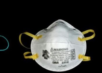 HIER GEHEN WIR: NYC Indoor Mask Advisory ist zurück!  Gesundheitsbeamte fordern die New Yorker auf, N95-Masken drinnen und draußen in der Nähe von Menschenmassen zu tragen