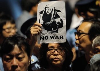 Japanischer Ministerpräsident befürwortet schnellstmögliche Änderung der "pazifistischen" Verfassung