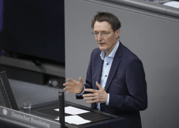 Lauterbach empfiehlt vierte Impfung für alle – STIKO-Chef widerspricht