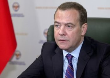 Medwedew: USA und Großbritannien täuschen EU wie Hütchenspieler