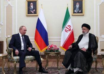 Putin trifft zu trilateralen Gesprächen mit Iran und Türkei in Teheran ein
