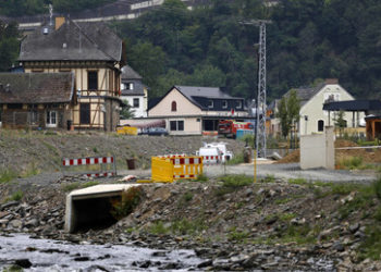 Rheinland-Pfalz: Innenminister wegen Führungsversagen im Fokus vom U-Ausschuss zur tödlichen Flut