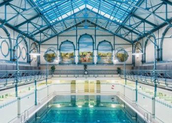 Sanktionen, Duschen und deutscher Gehorsam: Frieren für die Ukraine wird konkret