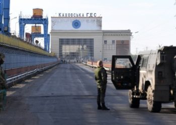 Ukrainische Streitkräfte beschießen Nowaja Kachowka: Tote, Verletzte und massive Zerstörung