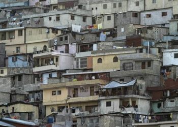 Von kolonialer Plünderung zum internationalen Scheitern: Haiti als Paradigma von Armut und Gewalt