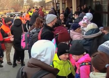 Zehn verurteilte britische P*dophile werden aus Polen abgeschoben, nachdem sie in ein Land gereist sind, in dem sie vorgeben, Flüchtlingen aus dem russisch-ukrainischen Krieg zu helfen