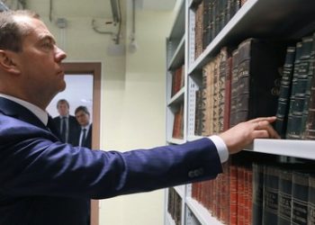 "Manche Tiere sind gleicher als andere": Ex-Präsident Medwedew vergleicht US-Politik mit Orwell-Buch