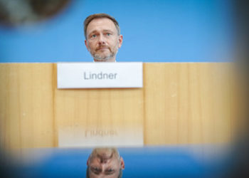 "Sprengstoff für den sozialen Zusammenhalt": Finanzminister Lindner will bei Arbeitslosen sparen