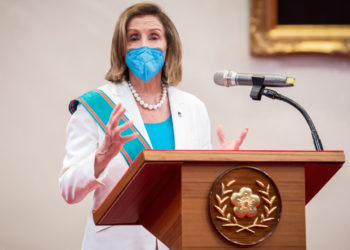 Pelosi verlässt Taiwan nach einem Treffen mit Demokratieaktivisten, dem TSMC-Vorsitzenden