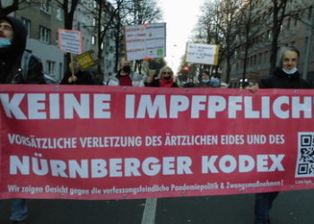 Aktionsgemeinschaft "75 Jahre Nürnberger Kodex" kritisiert Impfpraxis: "Großes Feldexperiment"