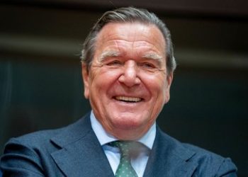 Altkanzler Schröder verklagt Bundestag auf Wiederherstellung seiner entzogenen Sonderrechte