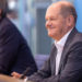 Arrogant oder souverän? Bundeskanzler Scholz gibt sich auf Bundespressekonferenz wortkarg