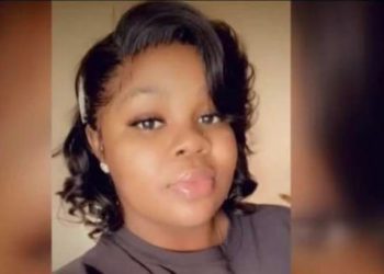 BREAKING: Das FBI verhaftet vier Polizisten, die wegen Bundesverbrechen im Zusammenhang mit dem Tod von Breonna Taylor angeklagt sind