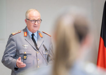 Bundeswehr-Generalinspekteur Eberhard Zorn lehnt Wehrpflicht weiterhin ab