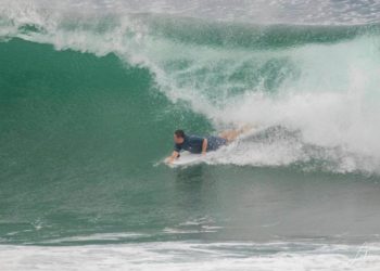 Der 41-jährige Vater aus Sydney, Australien, stirbt plötzlich während seiner morgendlichen Surfroutine