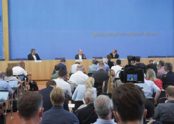 Elitärer geschlossener Zirkel? Journalist Florian Warweg in der BPK nicht erwünscht