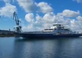 Für den Wiederaufbau der Infrastruktur: Fährverbindung von Jeisk nach Mariupol eröffnet