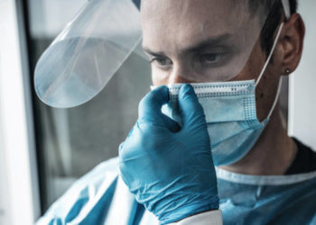 Kliniken behandeln immer weniger Patienten – doch der Anteil der COVID-Fälle wächst seit Impfbeginn