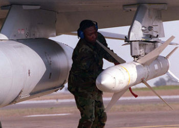 Lieferten die USA insgeheim Hochgeschwindigkeitsraketen und Präzisionslenkmunition an die Ukraine?