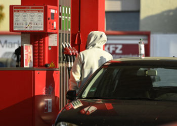 Nach Ende des "Tankrabatts": Bundesverband freier Tankstellen erwartet schnellen Spritpreis-Anstieg
